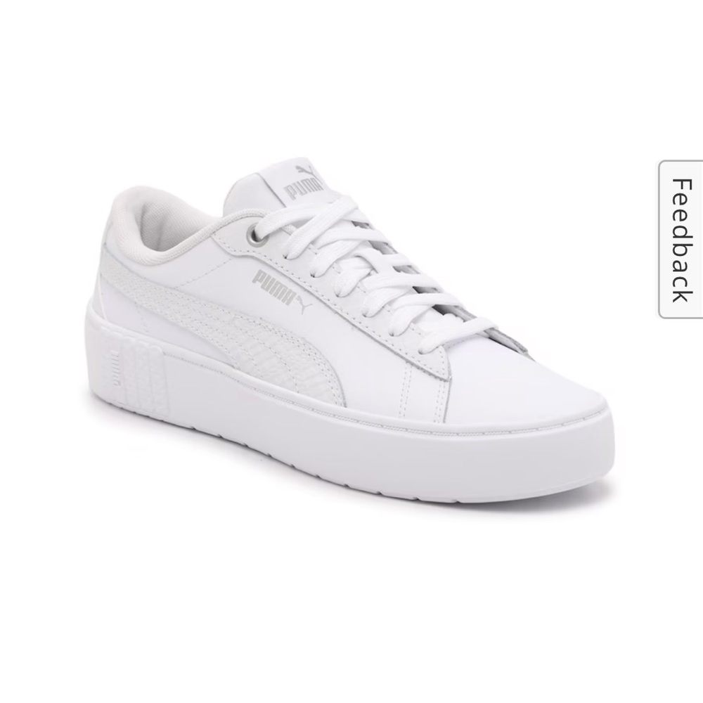 Puma smash snake. White on white. Super cute and sooo comfortable.